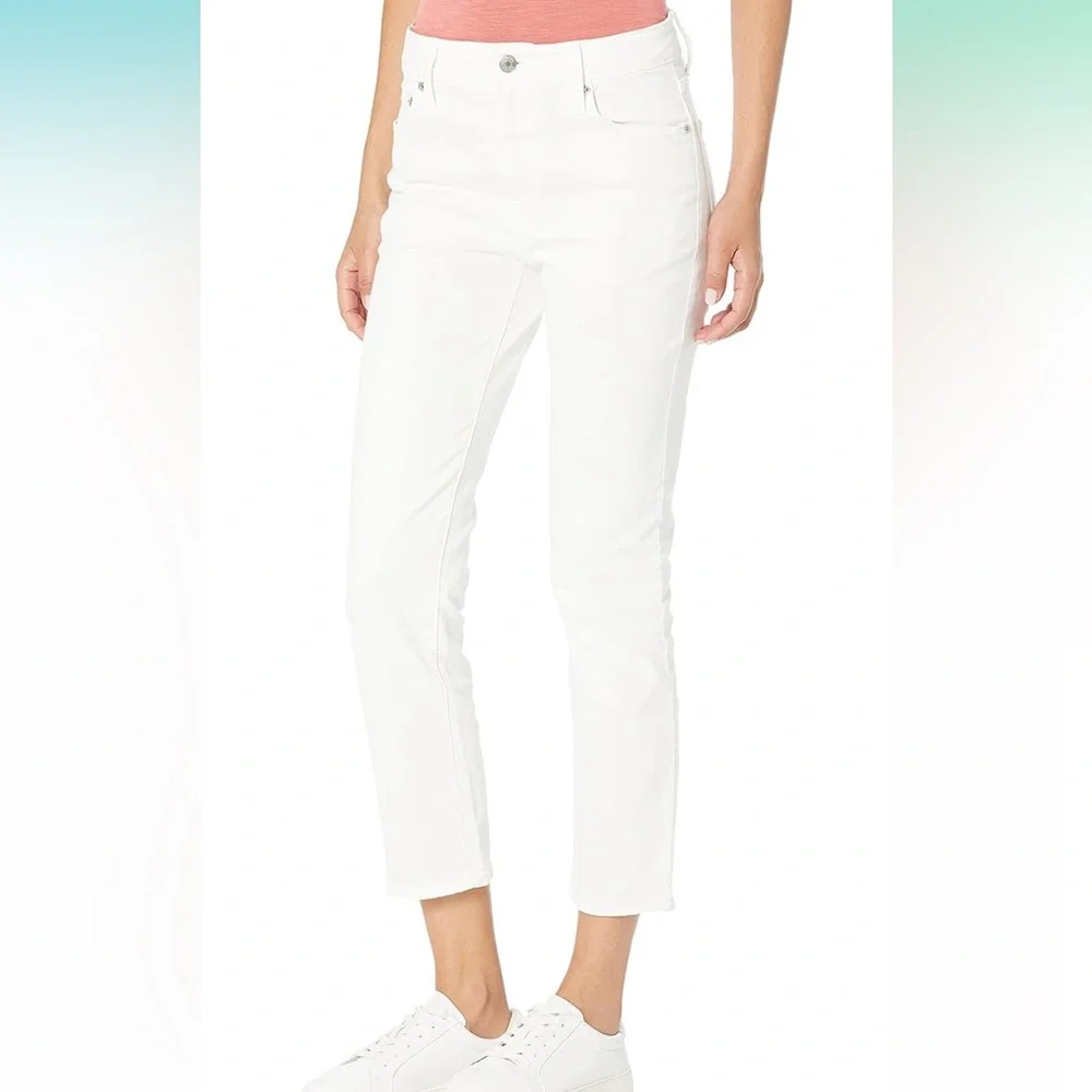 GAP Women's Mid Rise Slim Boyfriend Jeans in White New With Tags Size 18/34